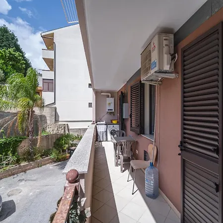 Casa Mata E Grifone - Bivani Con Posto Auto Mesina